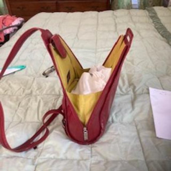 HOBO Red Leather convertible backpack - Picture 6 of 7